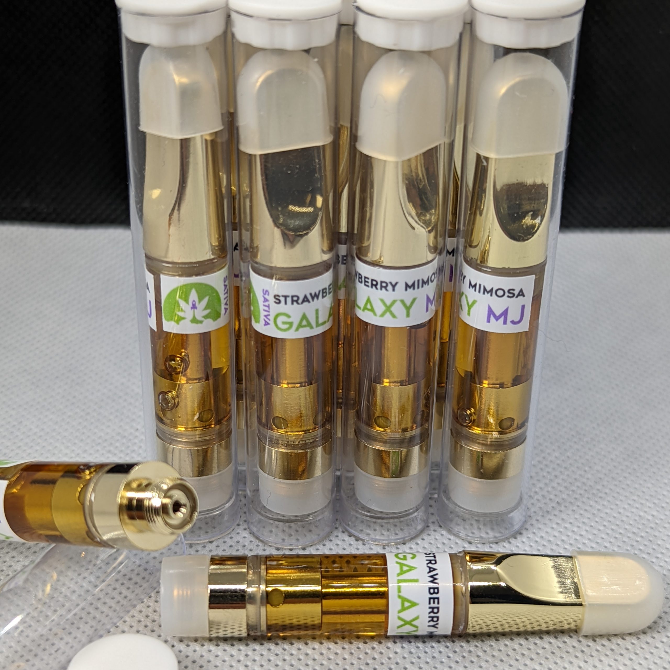 Brass Knuckles 900 maH Vape Pen – Gold – Uplift Cannabis – The